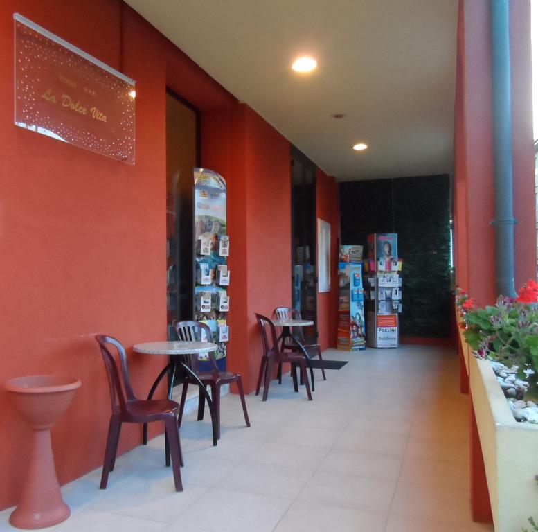 Hotel La Dolce Vita Rimini Exterior foto