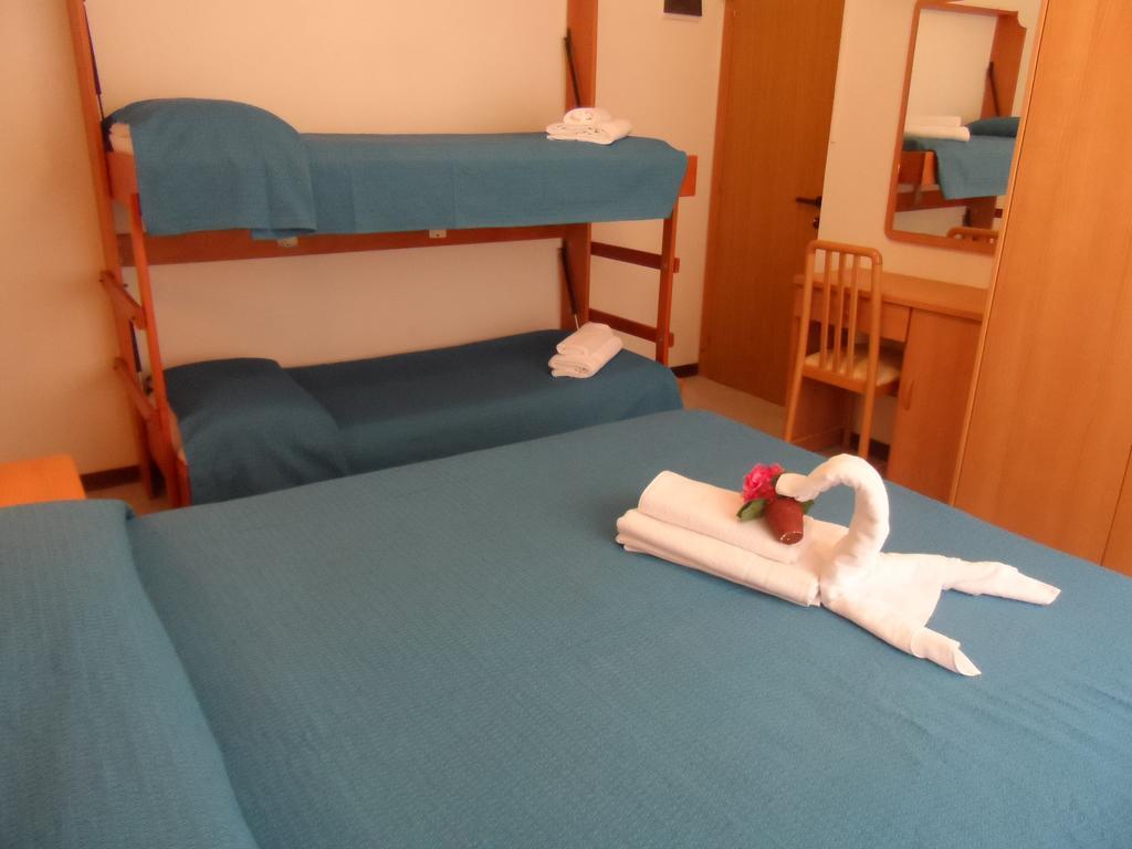 Hotel La Dolce Vita Rimini Zimmer foto