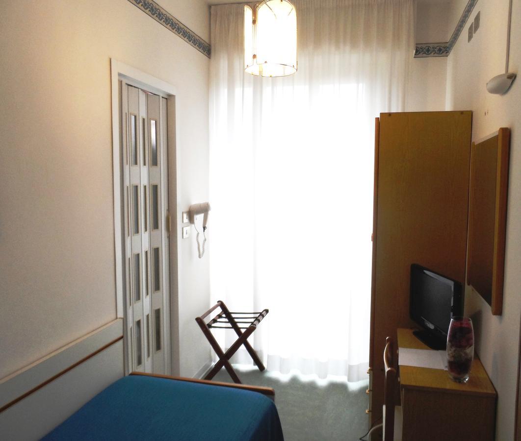 Hotel La Dolce Vita Rimini Zimmer foto